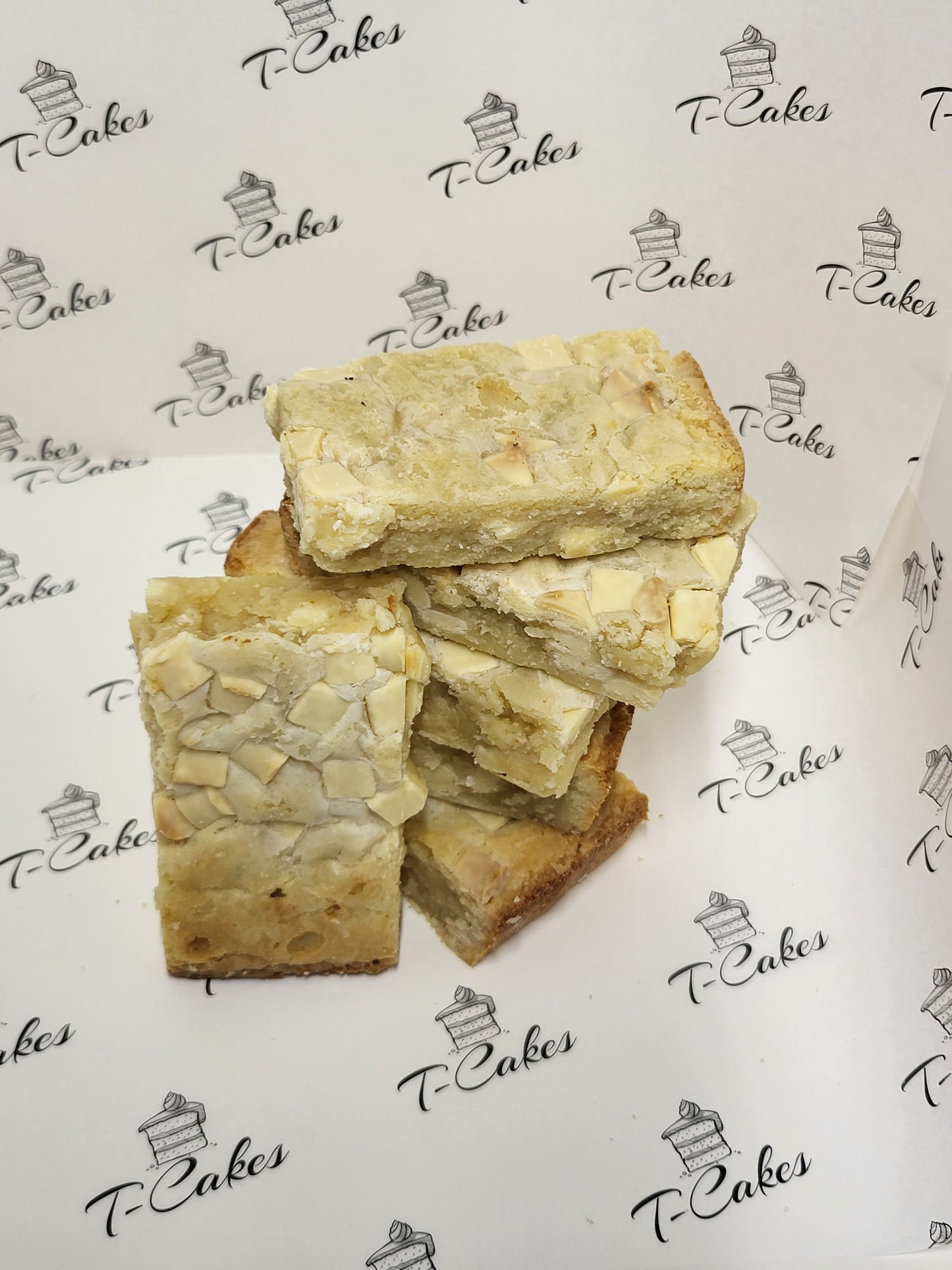 White chocolate Blondie Slice