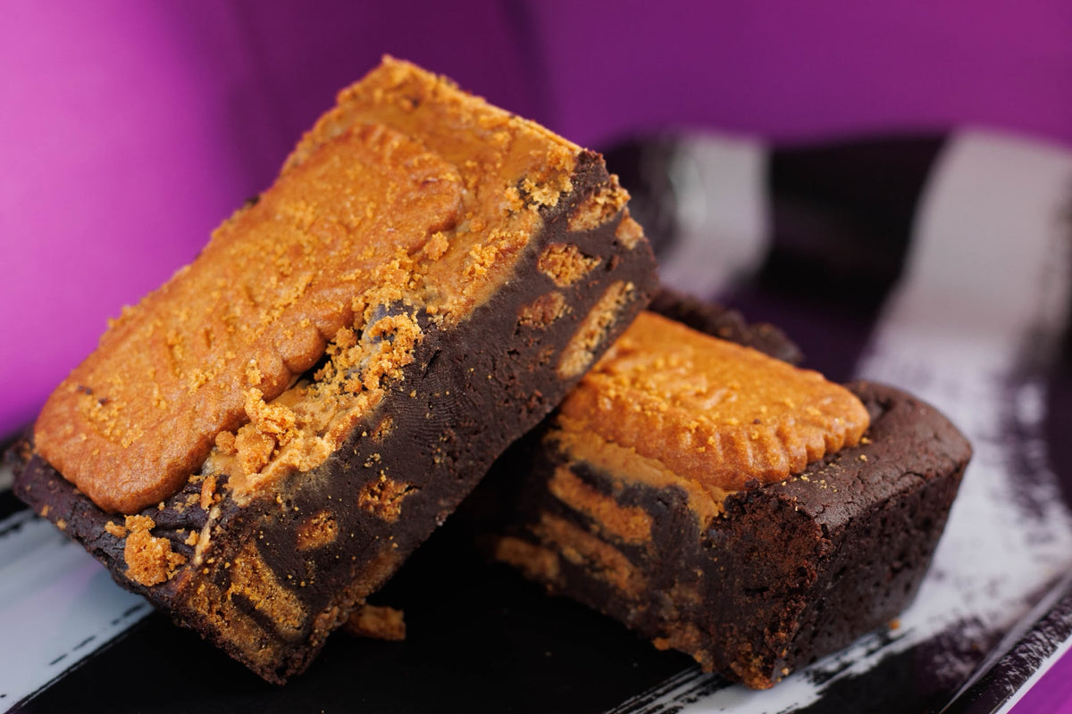 VEGAN Lotus Biscoff Brownie
