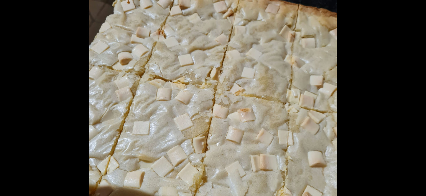 White chocolate Blondie Slice